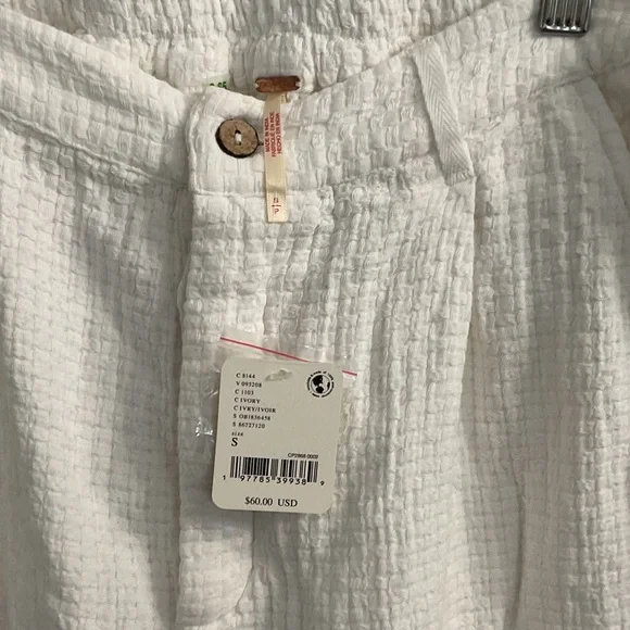 Free People Ivory Women's Bermuda Shorts - Picture 2 of 7